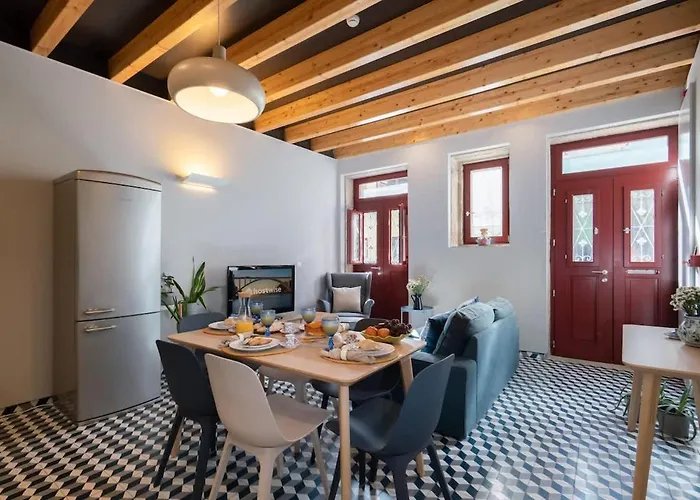 Holiday home Azulejo Riverside House & Balcony By Hostwise Vila Nova de Gaia